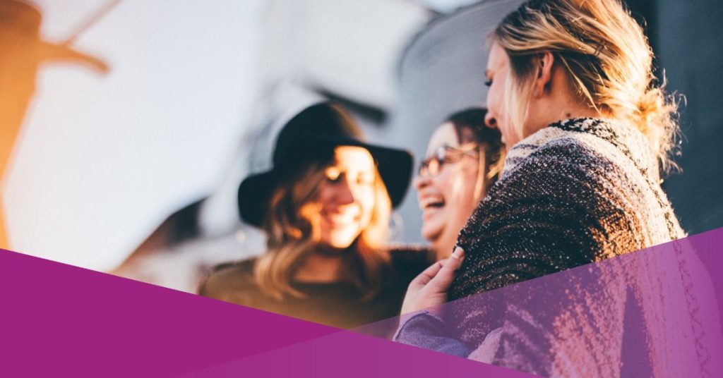 socialexpat-female-expatriates-clubs-associations-and-communities-priscilla-du-preez-unsplash-cover