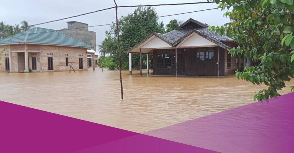 socialexpat-flash-flood-shut-down-denpasar-road-cover