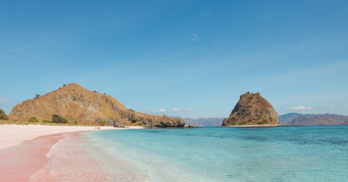 pink beach lombok
