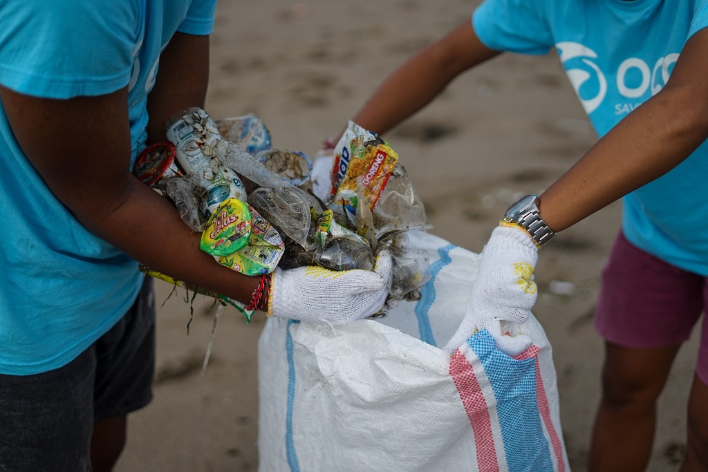 Free Plastic Camapign