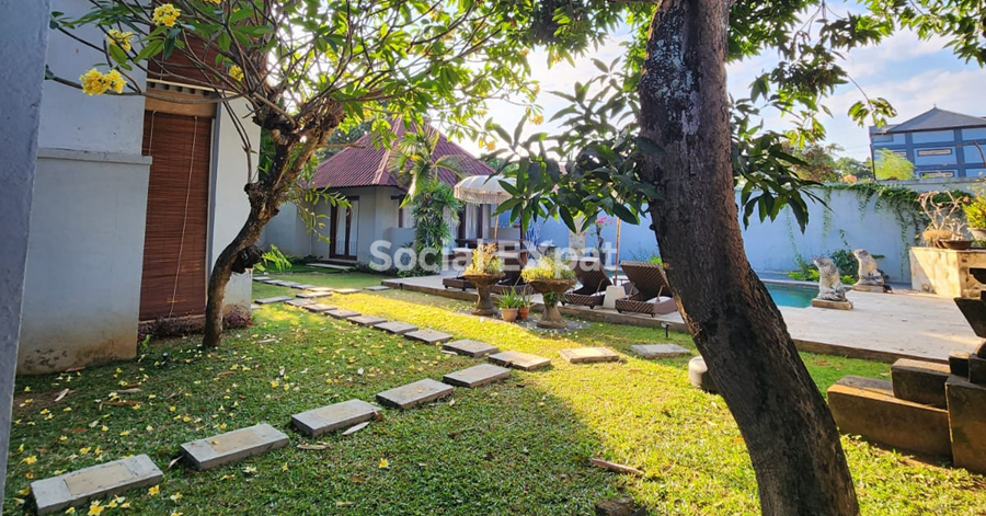 Exquisite 5-BR Balinese Villa Retreat in Sanur