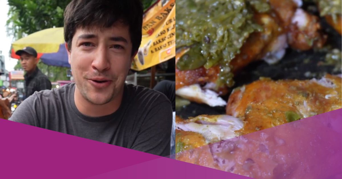 Foreign Tourist Try Jakarta Spicy Cuisine Experience