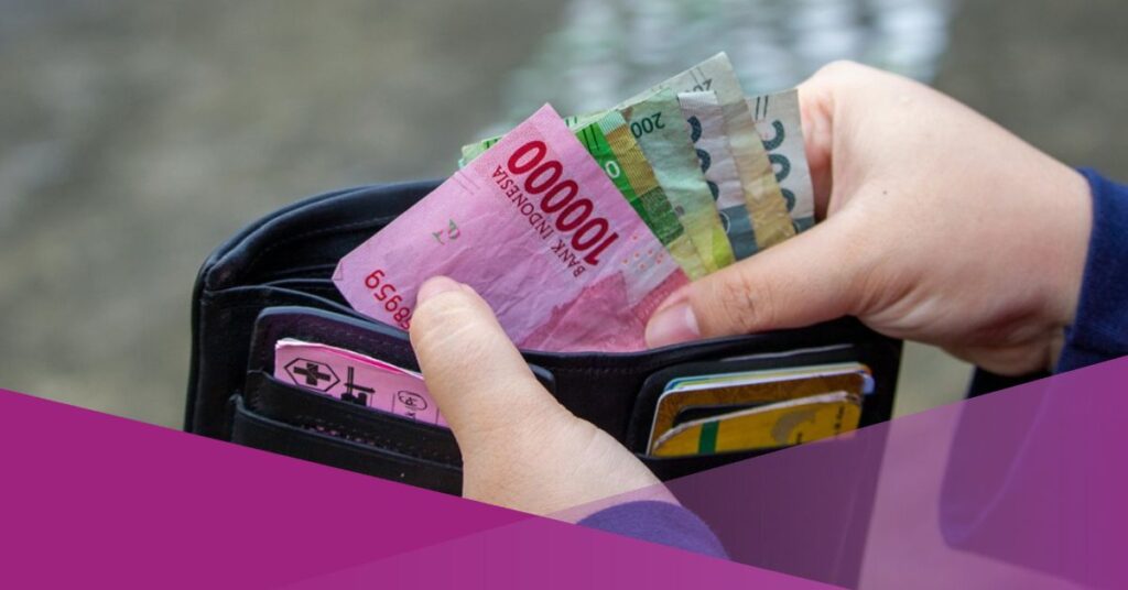 cash indonesian money qris