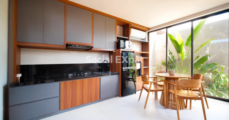 SE-walla-villa-kitchen-dining-area