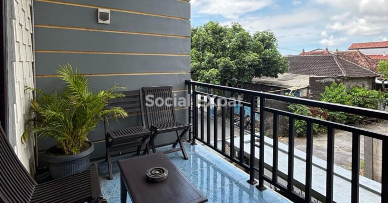 SE-alpon-house-balcony