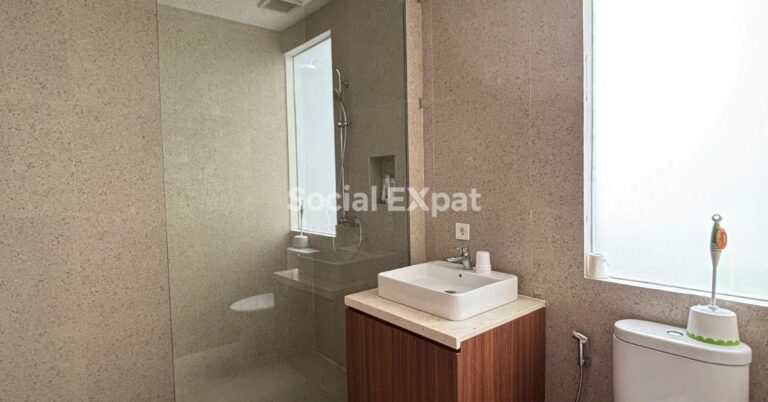 SE-lina-living-residence-bathroom