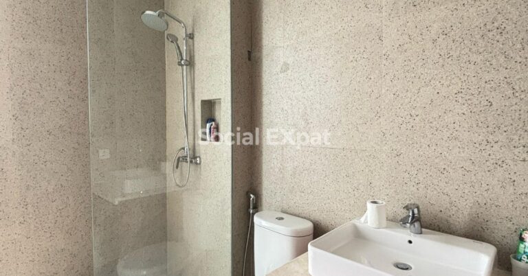 SE-lina-living-residence-bathroom