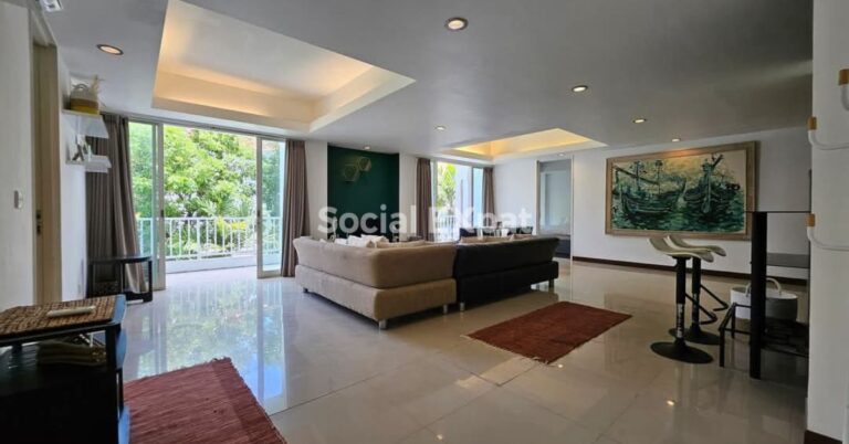 SE-audy-apartment-living-room