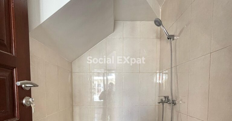 SE-muji-park-residence-bathroom