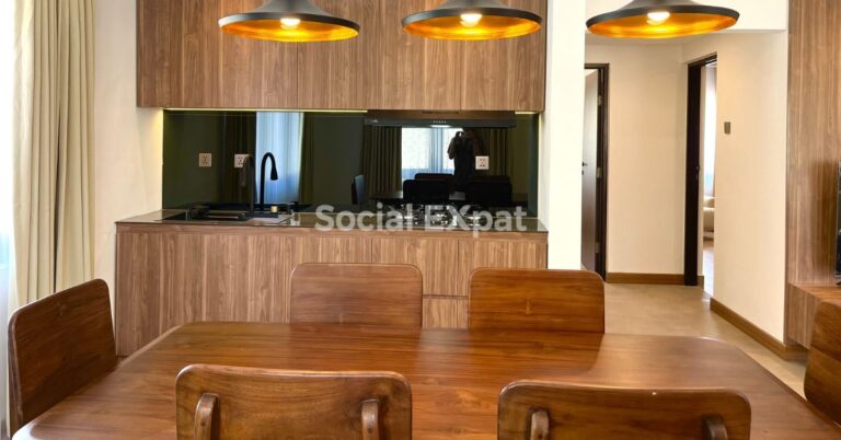 SE-plangoo-residence-2BR-kitchen-dining-area