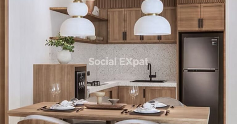 SE-DHARMAWANGSA-Villa-kitchen-dining-area