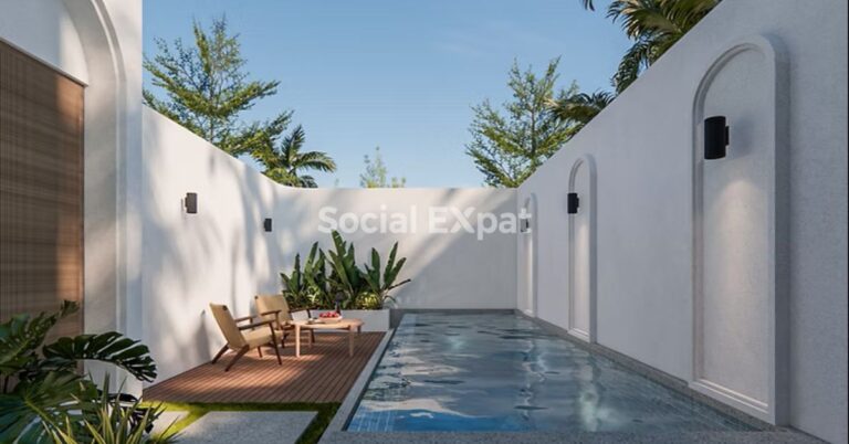 SE-DHARMAWANGSA-Villa-swimming-pool