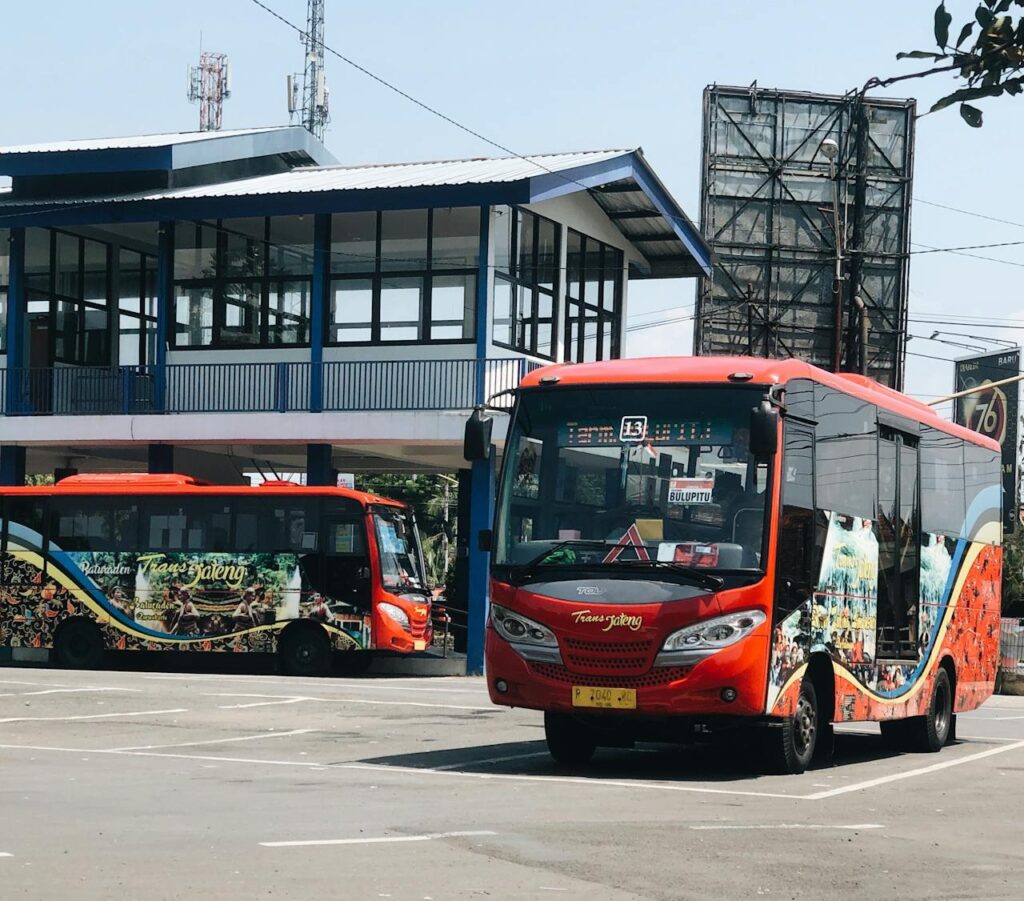 A guide to Indonesia Bus