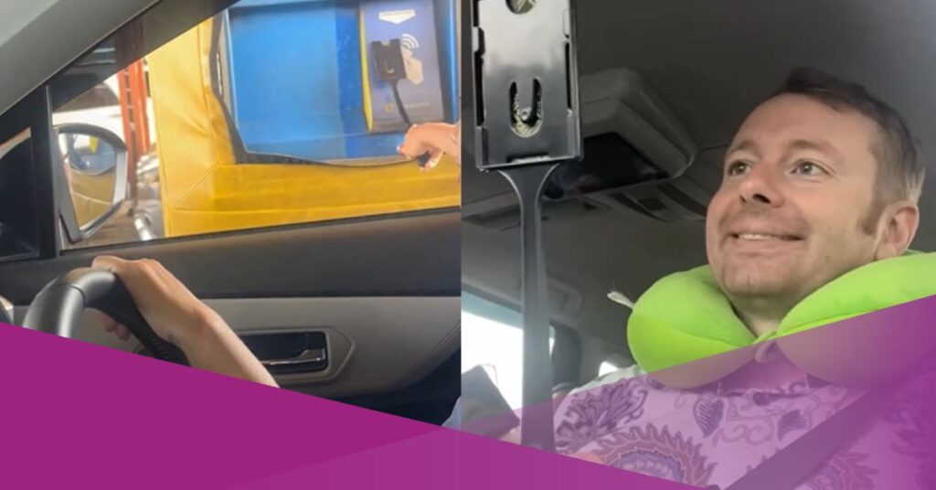 Foreign Tourists Amused by Indonesia’s ‘Fly Swatter’ Toll Device