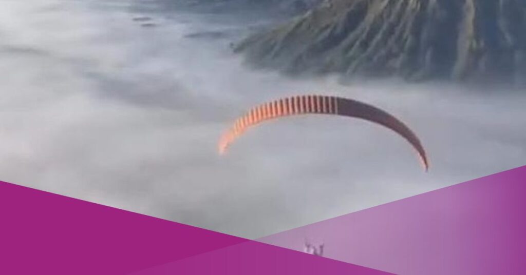 Authorities Condemn Paragliding by Foreign Tourists in Mount Bromo Area