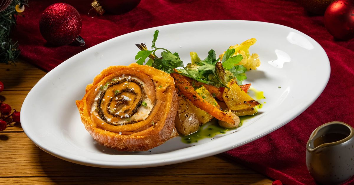 December Table: “THE SOHO WONDERLAND” by Social House Serves Comforting Holiday Flavours