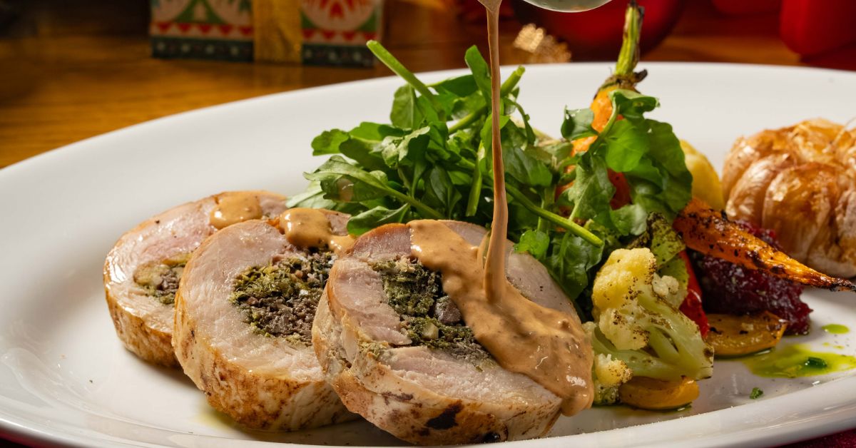 December Table: “THE SOHO WONDERLAND” by Social House Serves Comforting Holiday Flavours