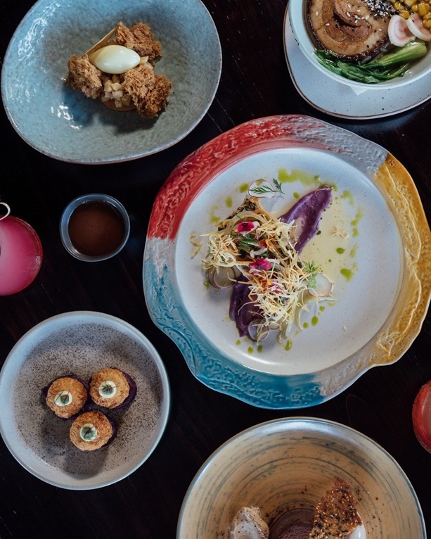 Hotel Indigo Bali Seminyak Beach - Perfect for Christmas Day Brunch