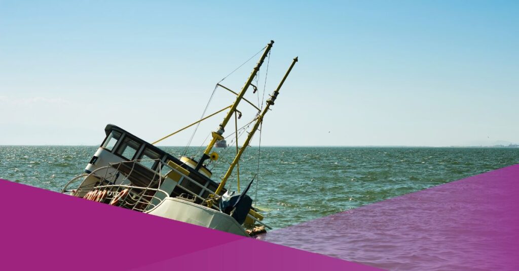 Tourist Boat Sinks in Labuan Bajo