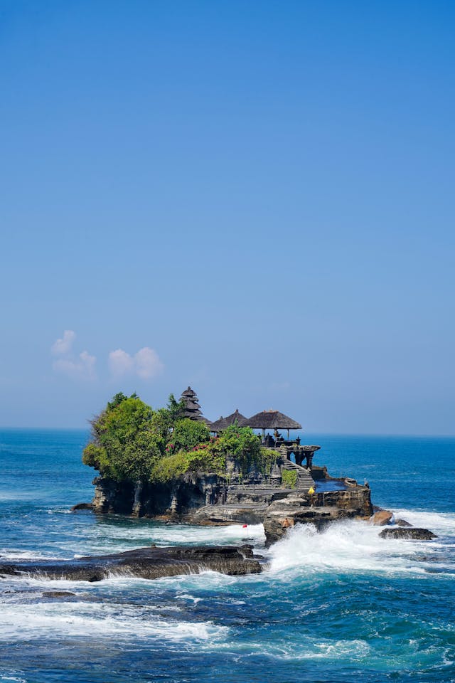 tanah lot bali travel indonesia