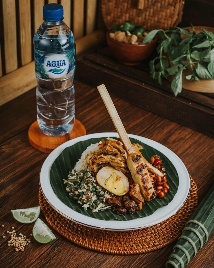 Nasi Ayam Kedewatan Ibu Mangku