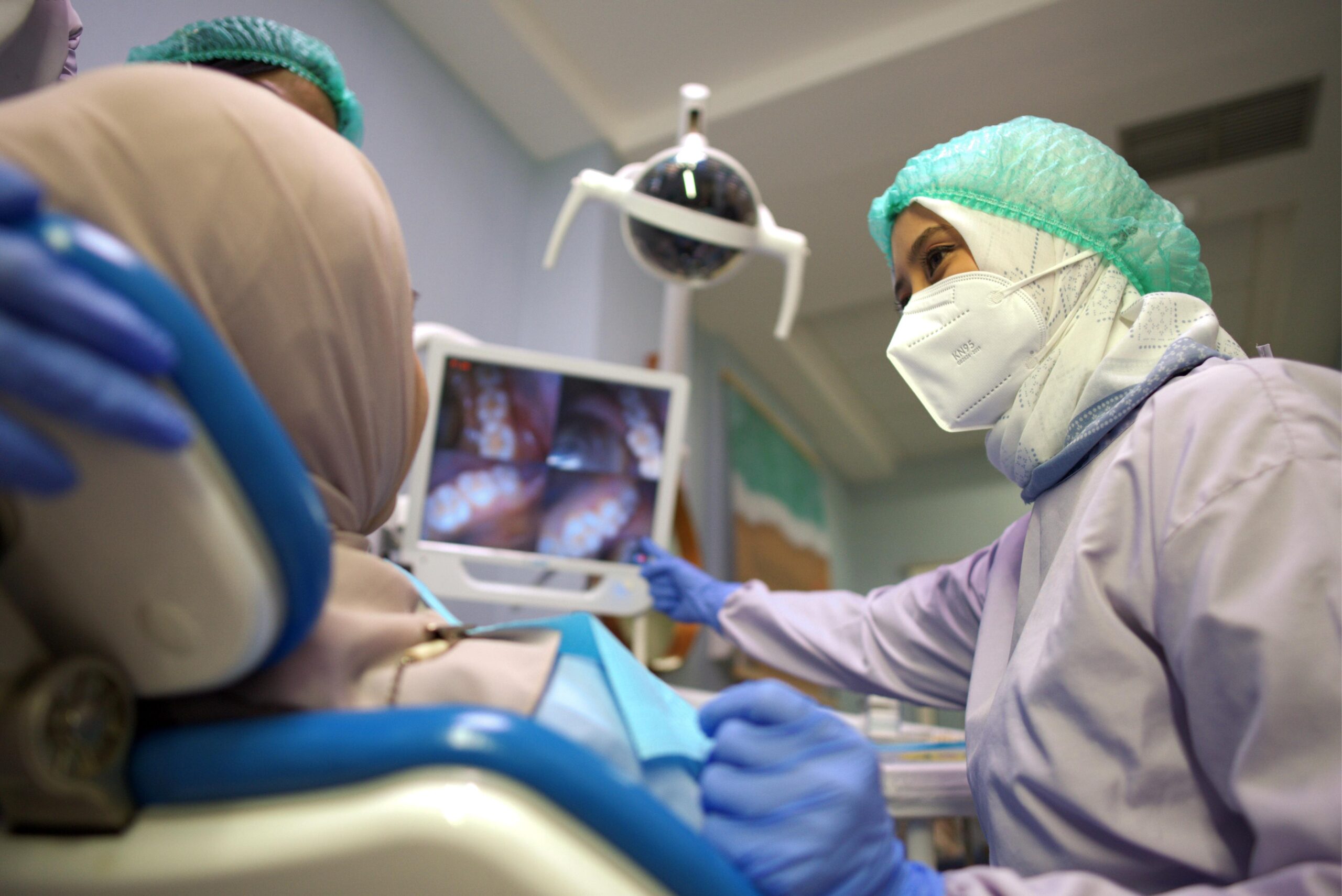 What Expatriates in Jakarta Should Expect from Their First Dental Visit and How to Prepare