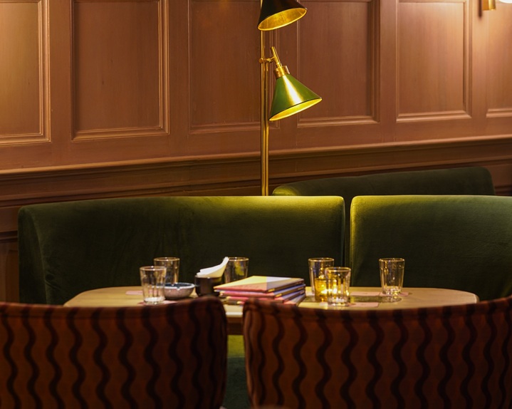 Cosmo Pony Bar Jakarta