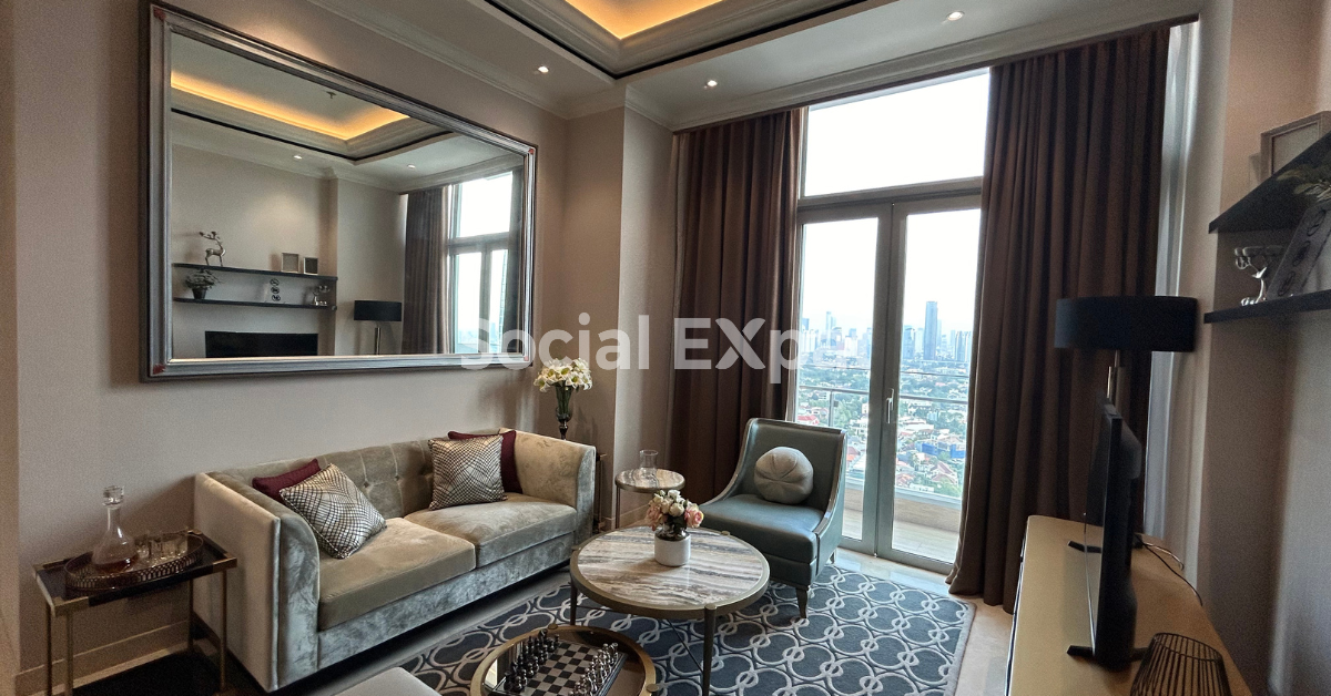 img the stature residence family room
